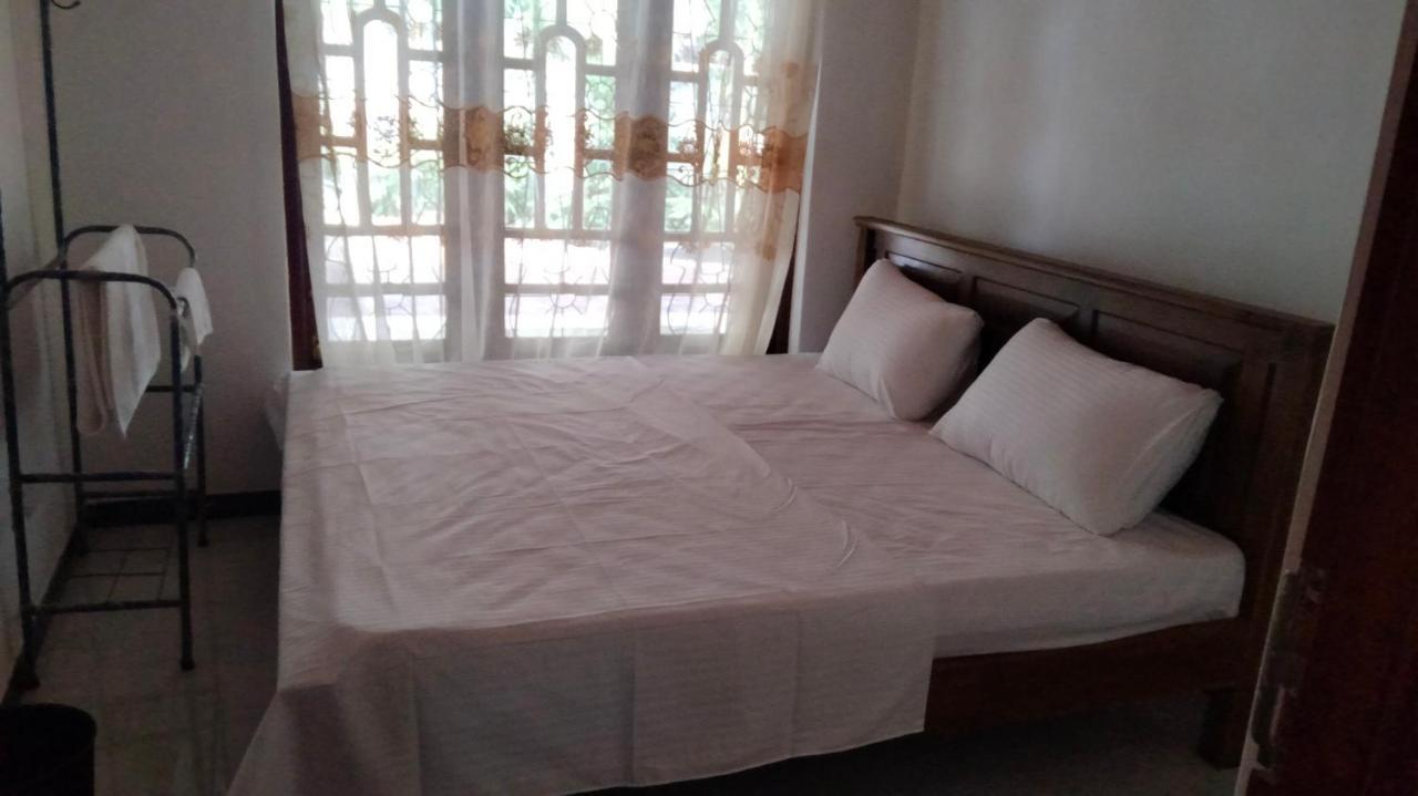 Healand Holiday Bungalow And Restaurant Деніяя Екстер'єр фото