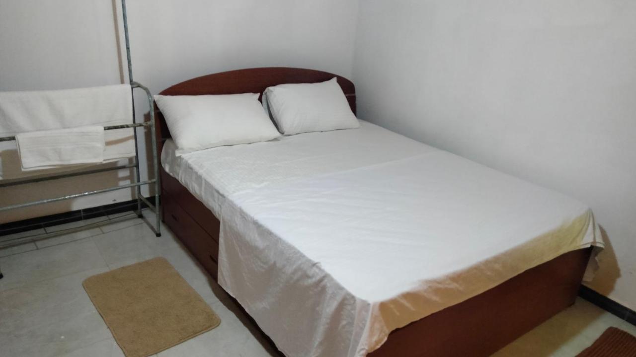 Healand Holiday Bungalow And Restaurant Деніяя Екстер'єр фото