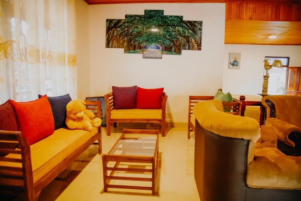 Healand Holiday Bungalow And Restaurant Деніяя Екстер'єр фото