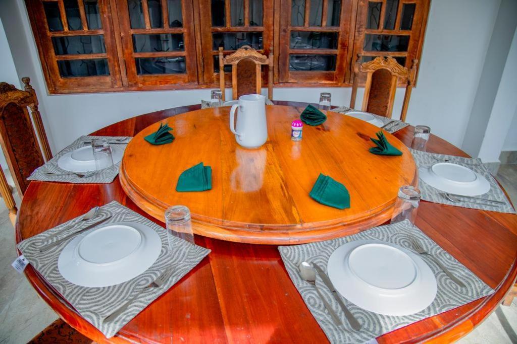 Healand Holiday Bungalow And Restaurant Деніяя Екстер'єр фото